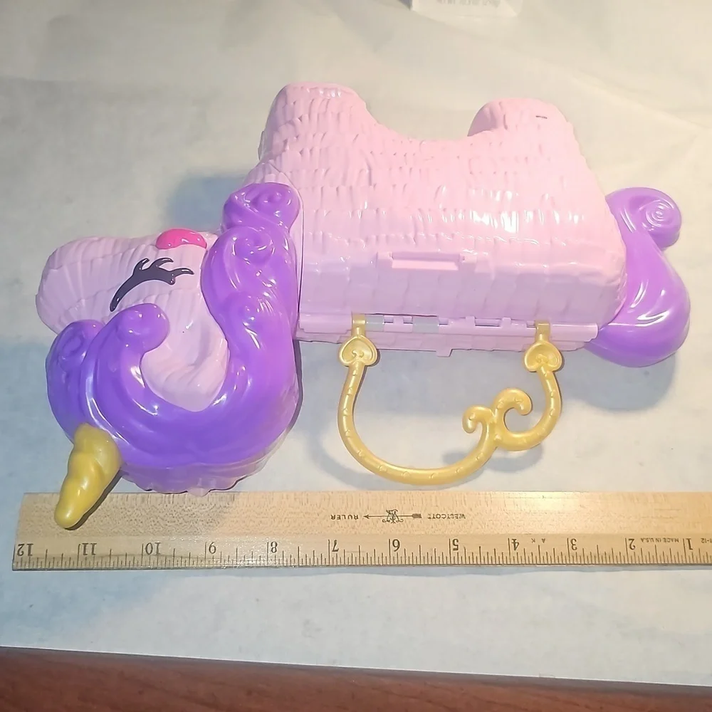 Polly Pockets Unicorn Doll House